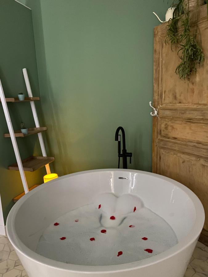 Hypolite Bed & Breakfast Avesnes-sur-Helpe Exterior foto